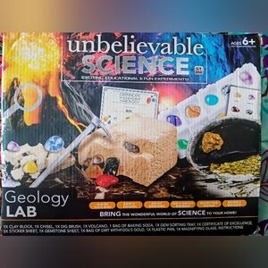 Geology Lab Kit - Multicolor
